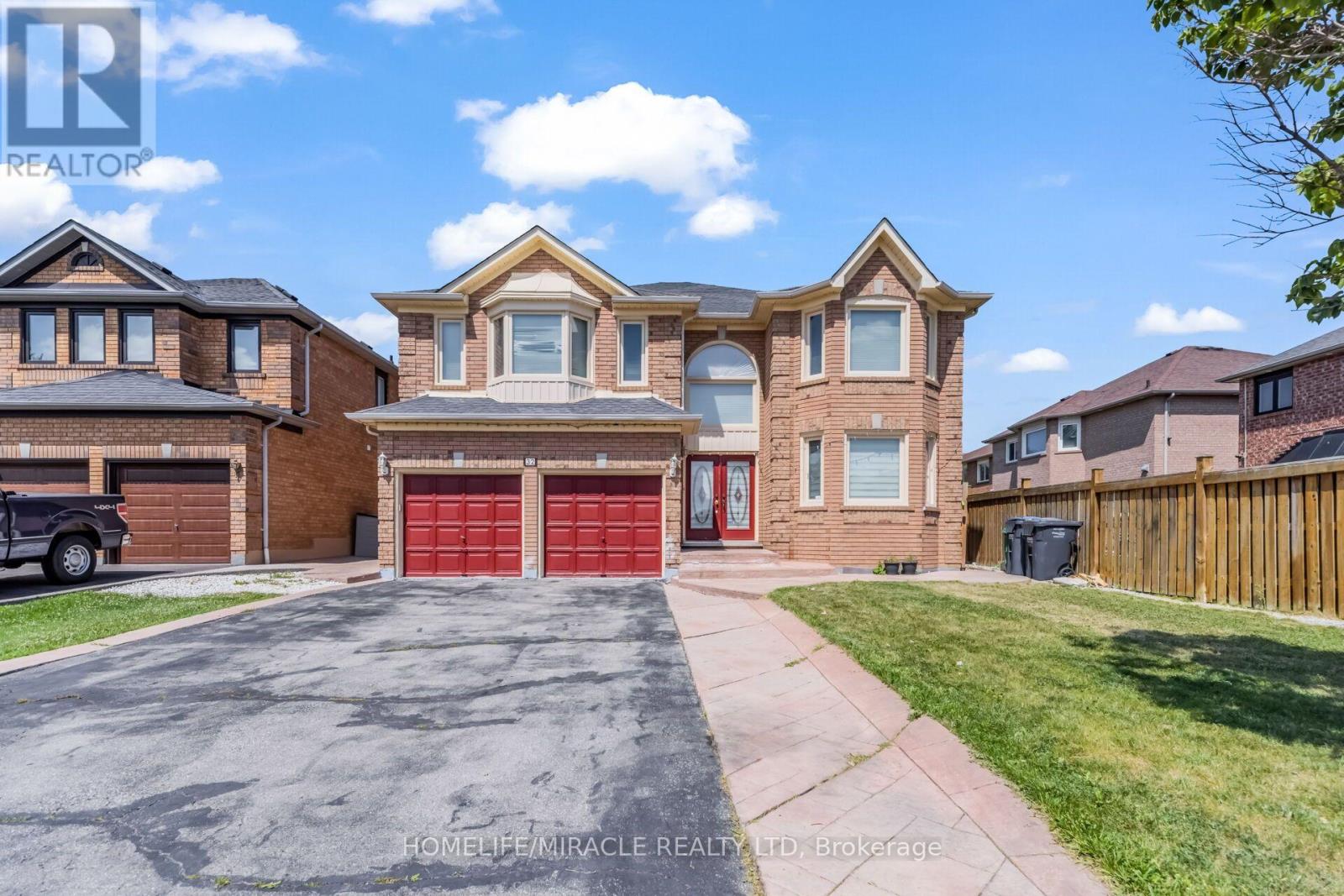 32 GOLD TREE STREET - 1