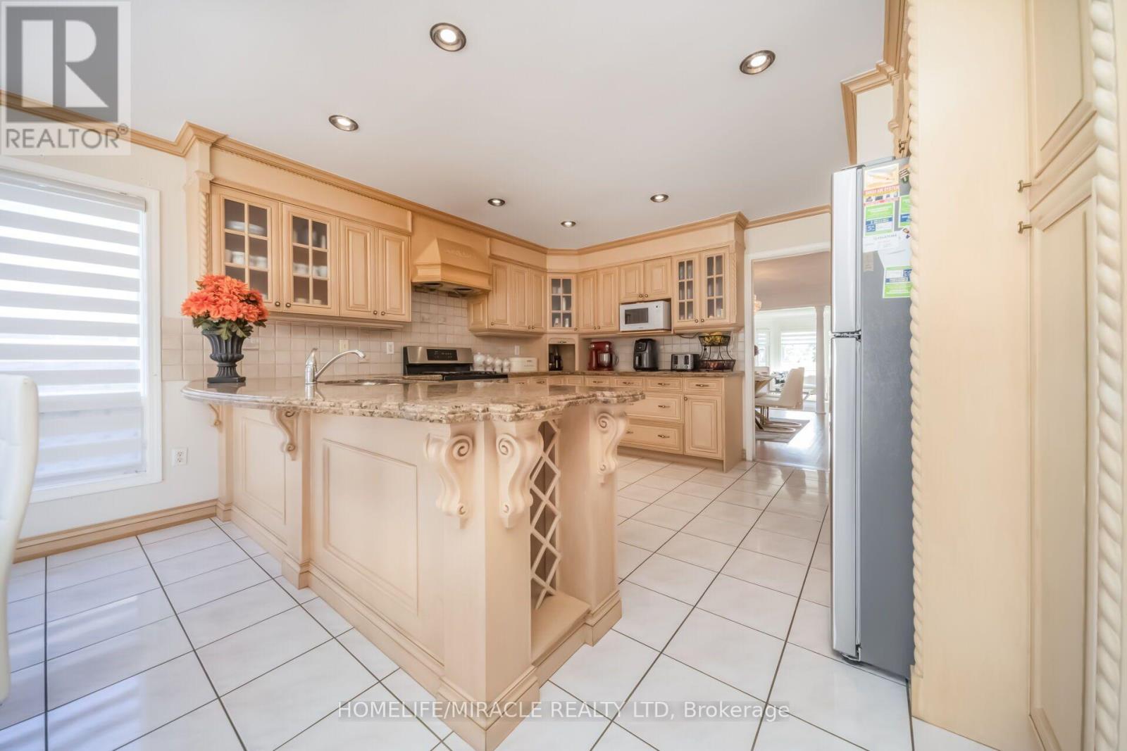32 GOLD TREE STREET - 11