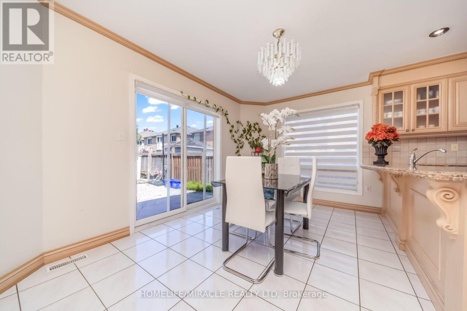 32 GOLD TREE STREET - 14