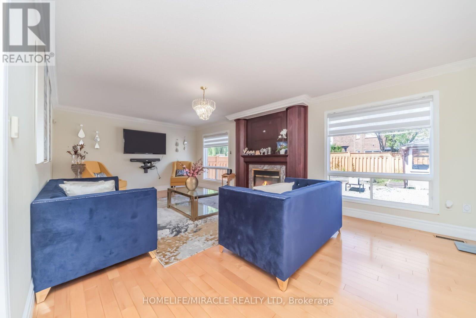 32 GOLD TREE STREET - 18