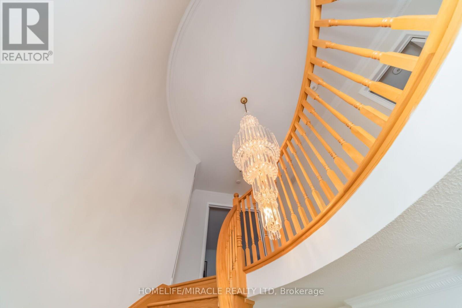 32 GOLD TREE STREET - 25
