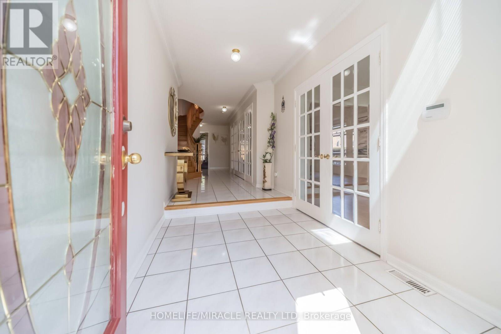 32 GOLD TREE STREET - 3