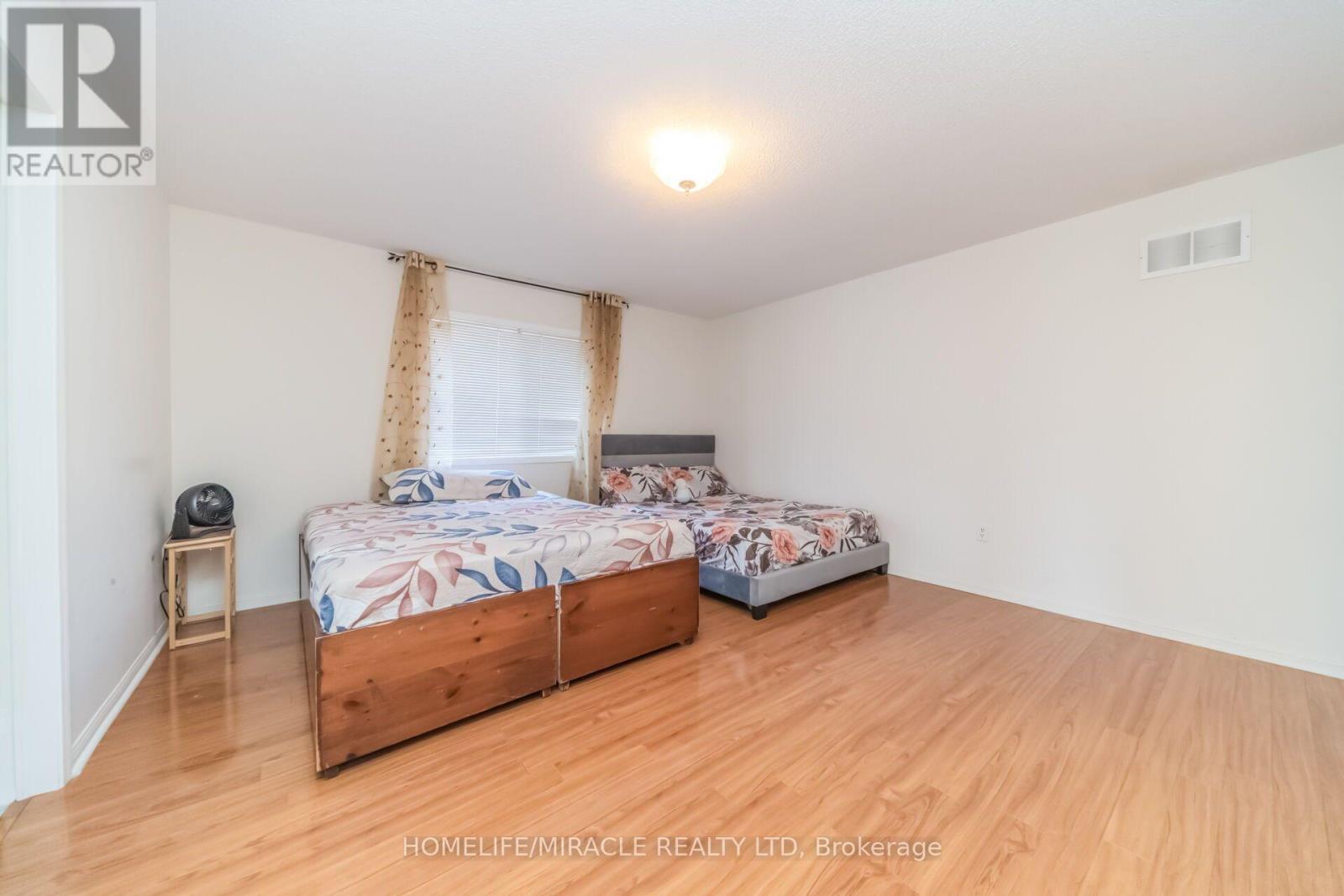 32 GOLD TREE STREET - 34
