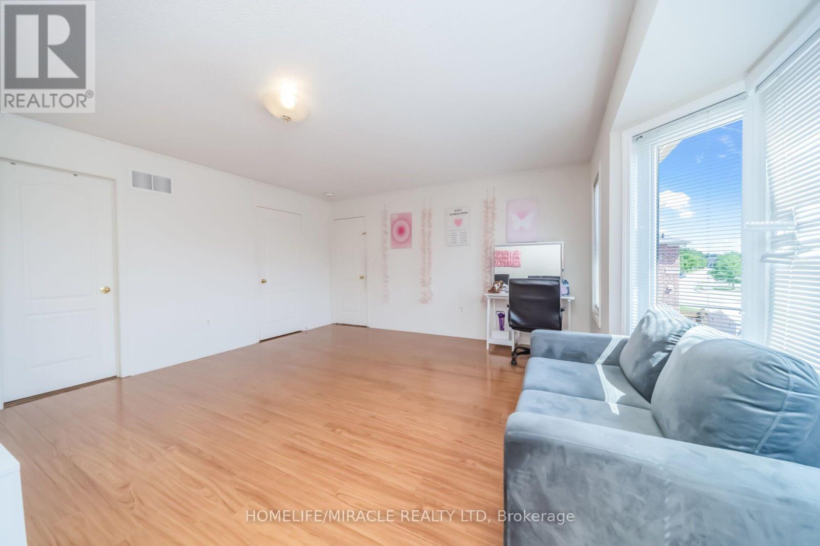 32 GOLD TREE STREET - 40