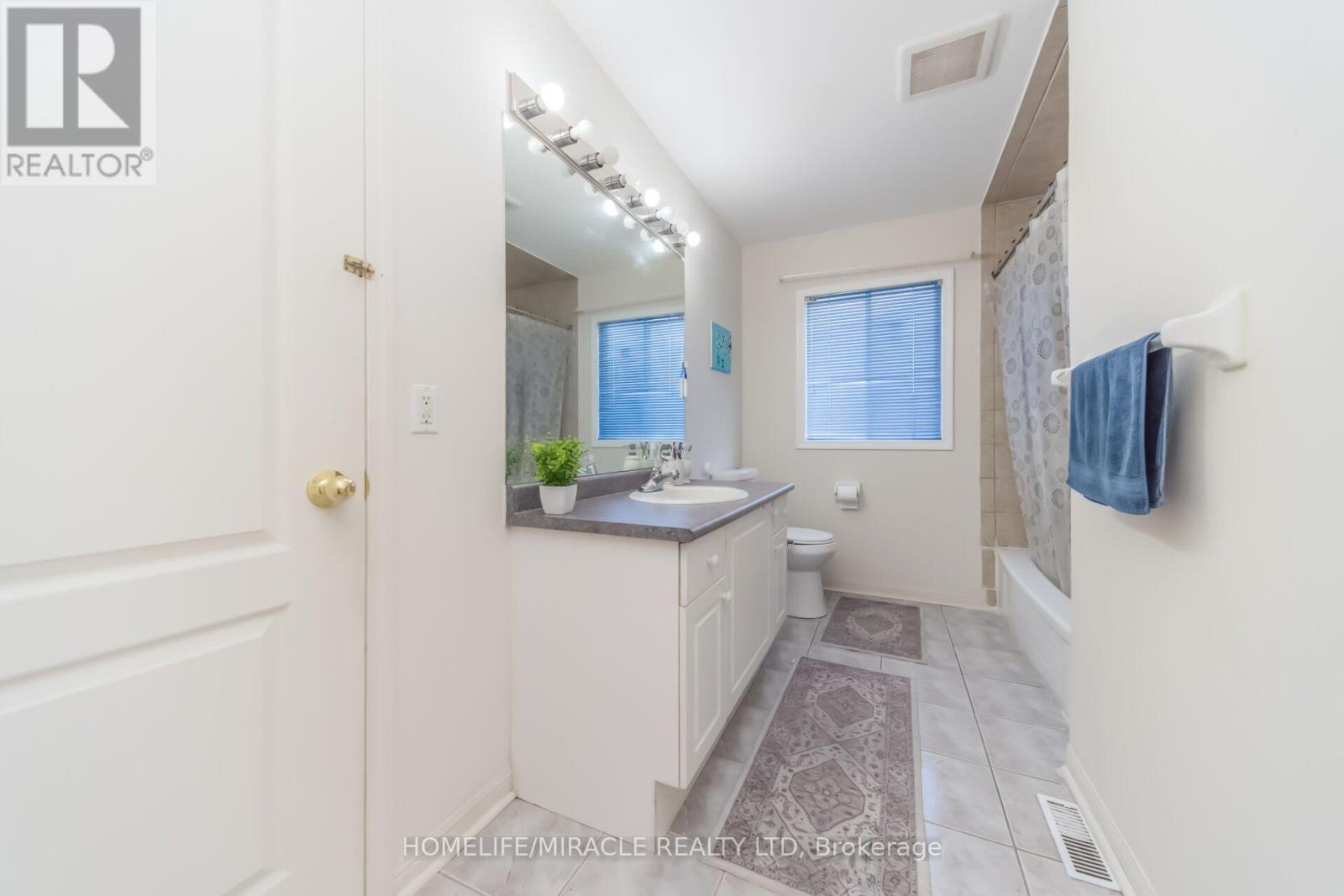 32 GOLD TREE STREET - 44