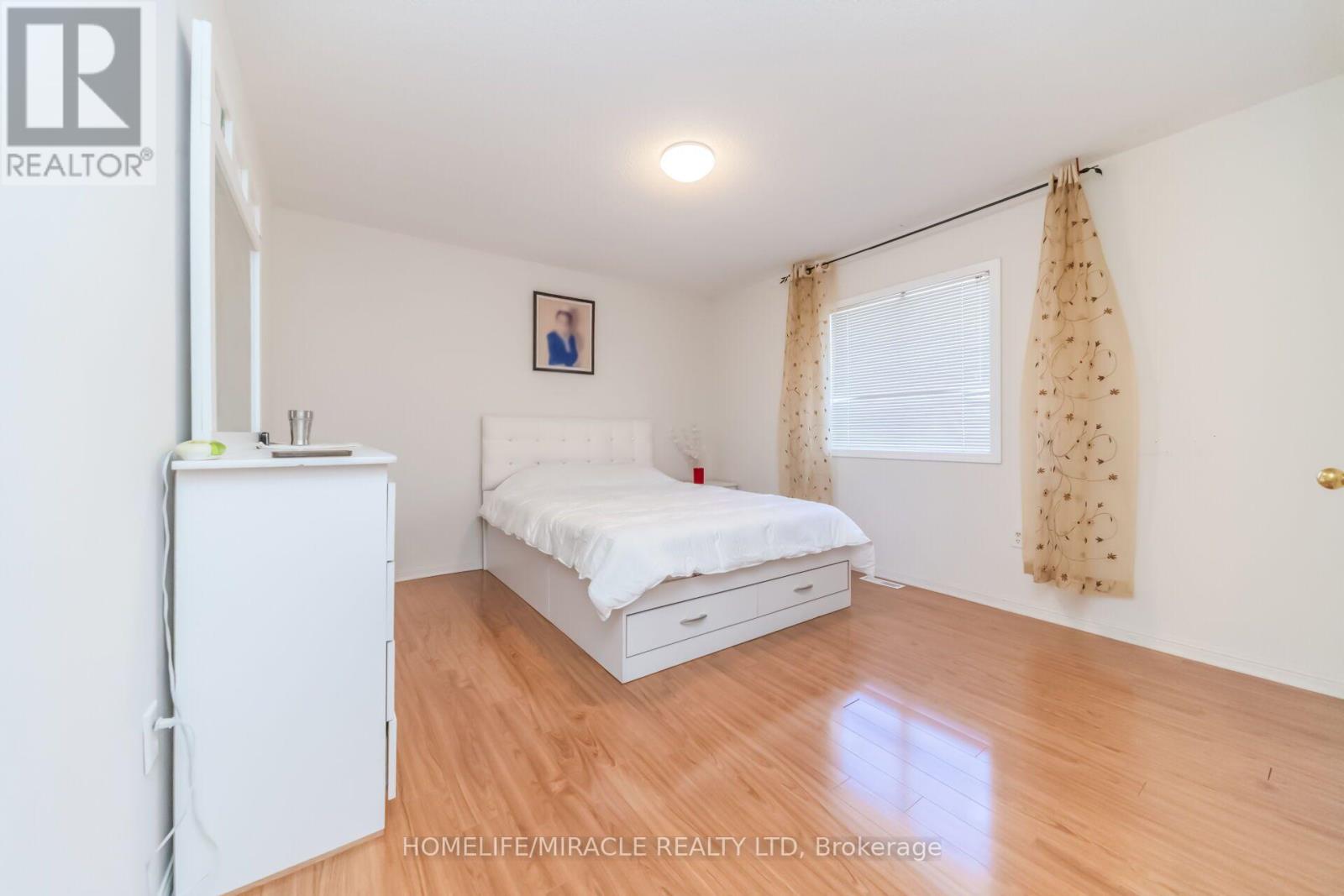 32 GOLD TREE STREET - 45