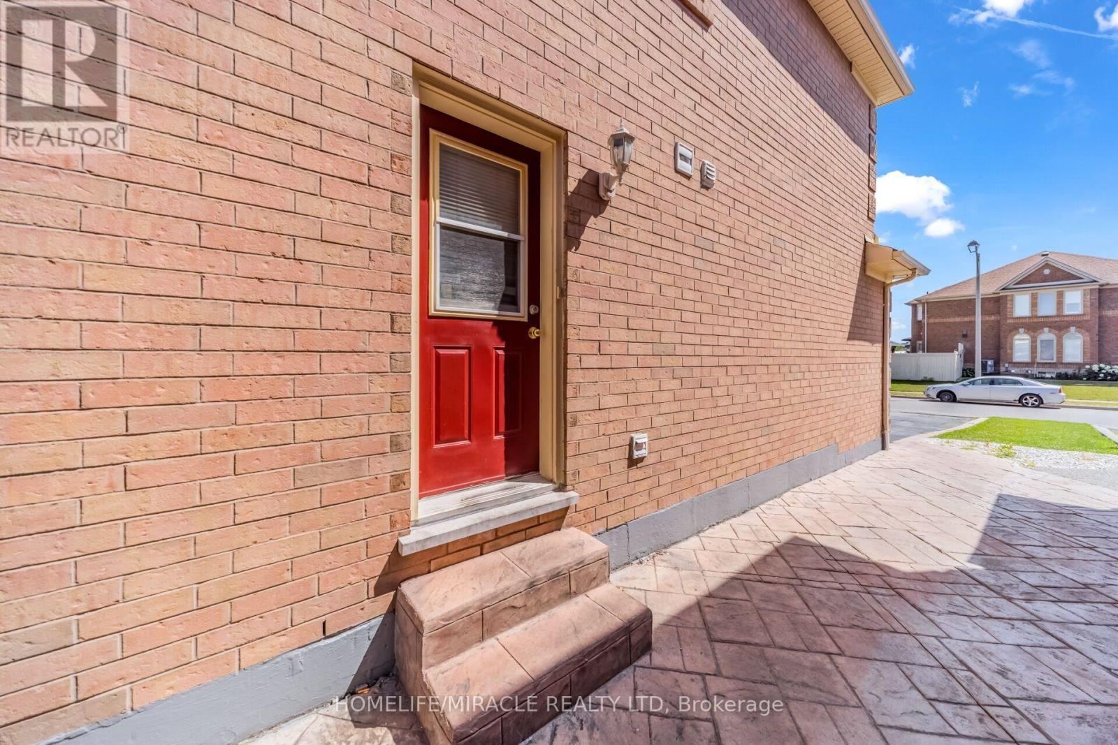 32 GOLD TREE STREET - 48