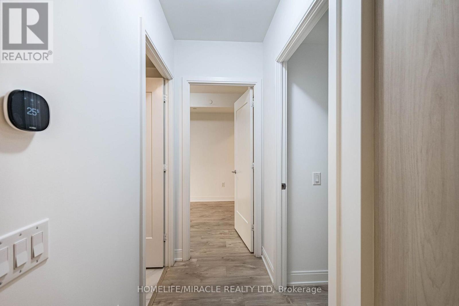 #303 65 ANNIE CRAIG DRIVE - 25