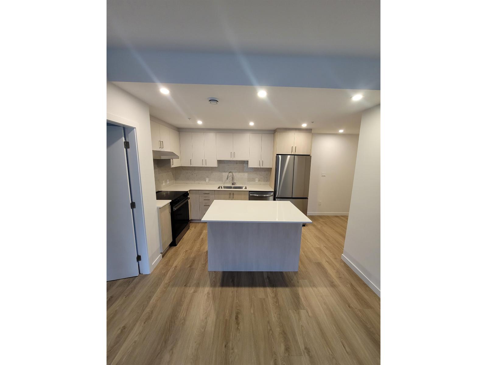2 Bed, 2 Bath Apartment for Rent in Surrey – 308 13858 108 AVENUE, Surrey – MLS# R3147977 - Image 2