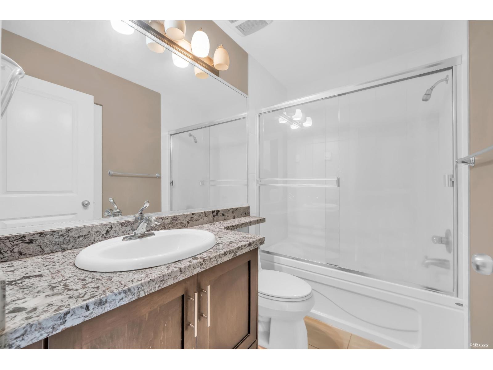 3 Bed, 3 Bath House for Sale in Surrey – 11 15933 86A AVENUE, Surrey – MLS# R3147981 - Image 29