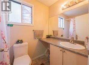 31 Martindale Close NE - 19