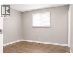 326 3rd Avenue, Young, SK S0K4Y0 Photo 16