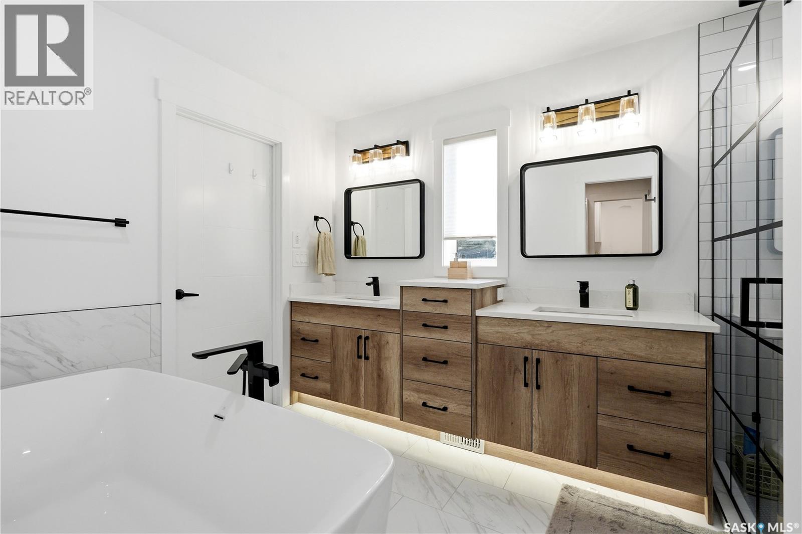 302 Chelsom MANOR - 21