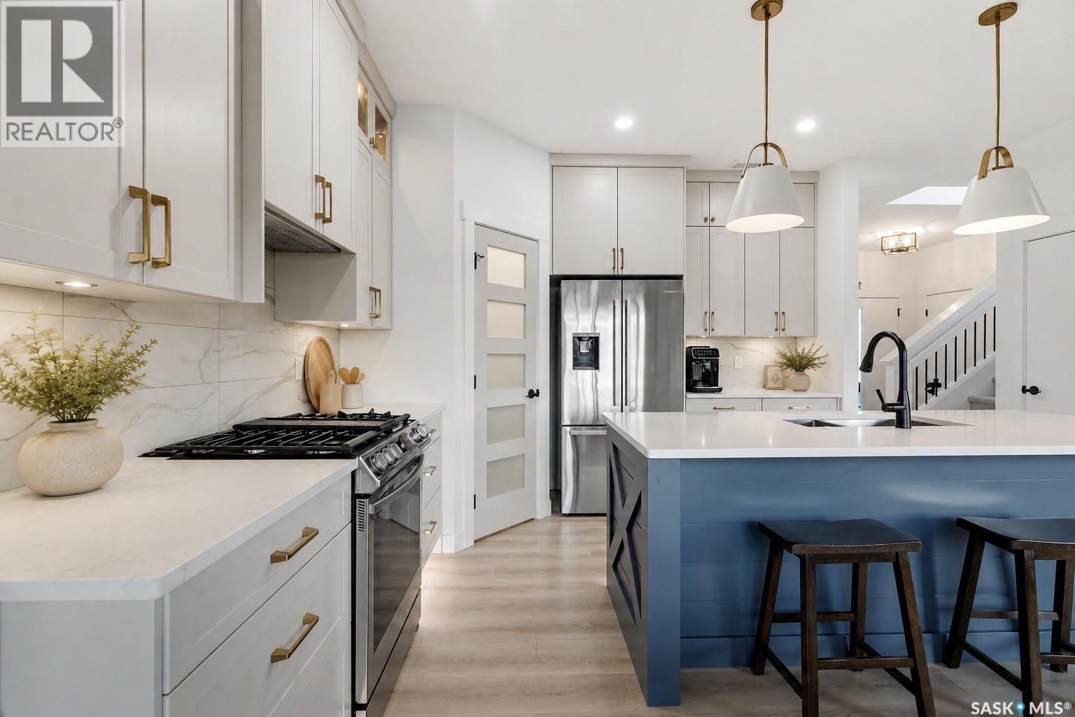 302 Chelsom MANOR - 3