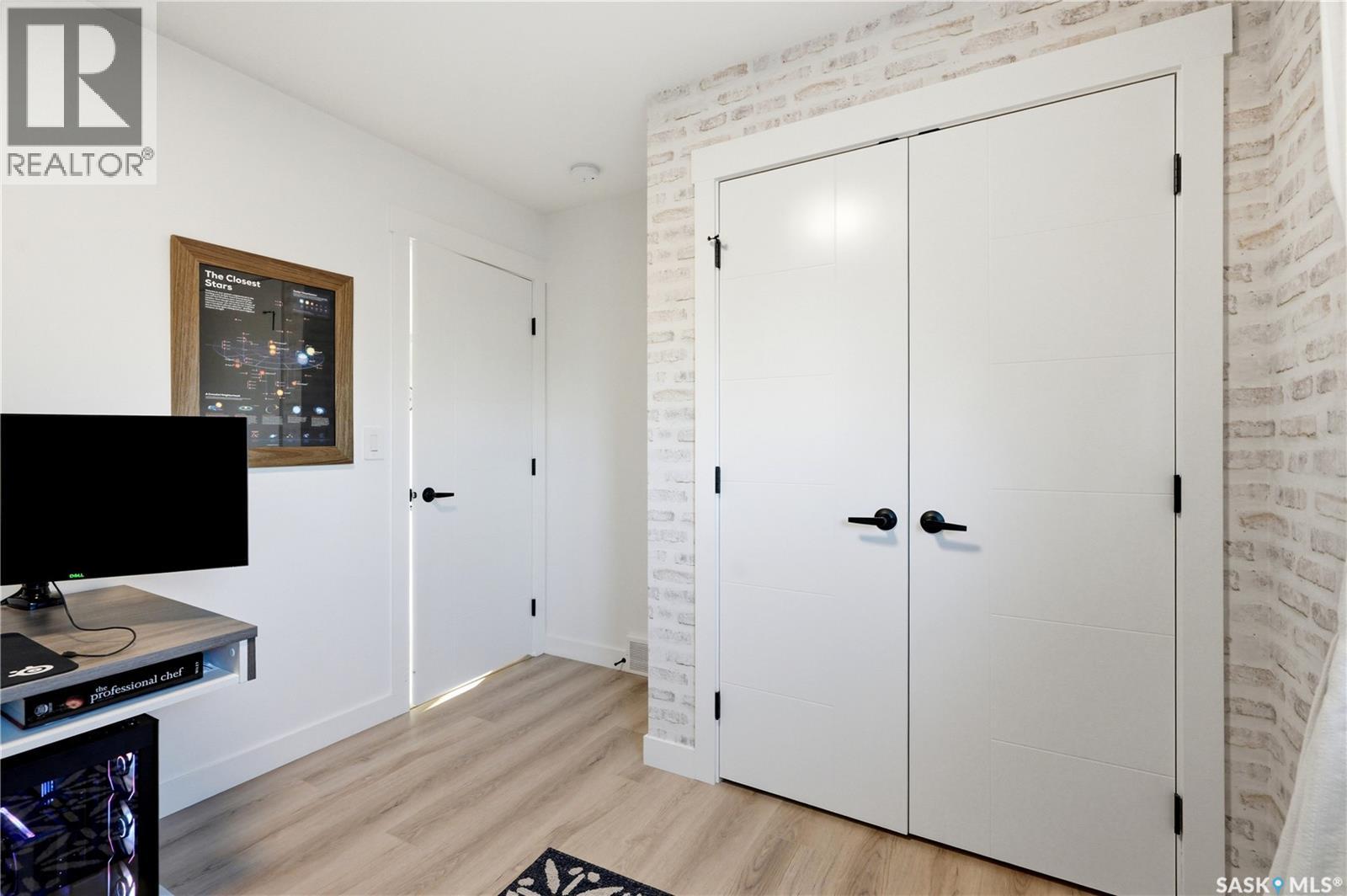 302 Chelsom MANOR - 33