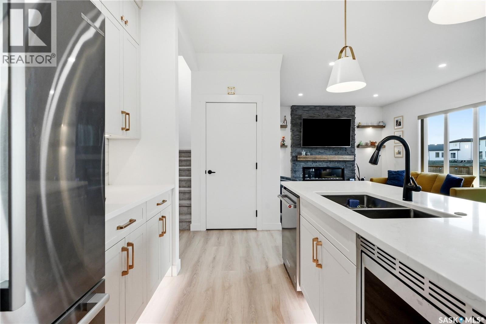 302 Chelsom MANOR - 6