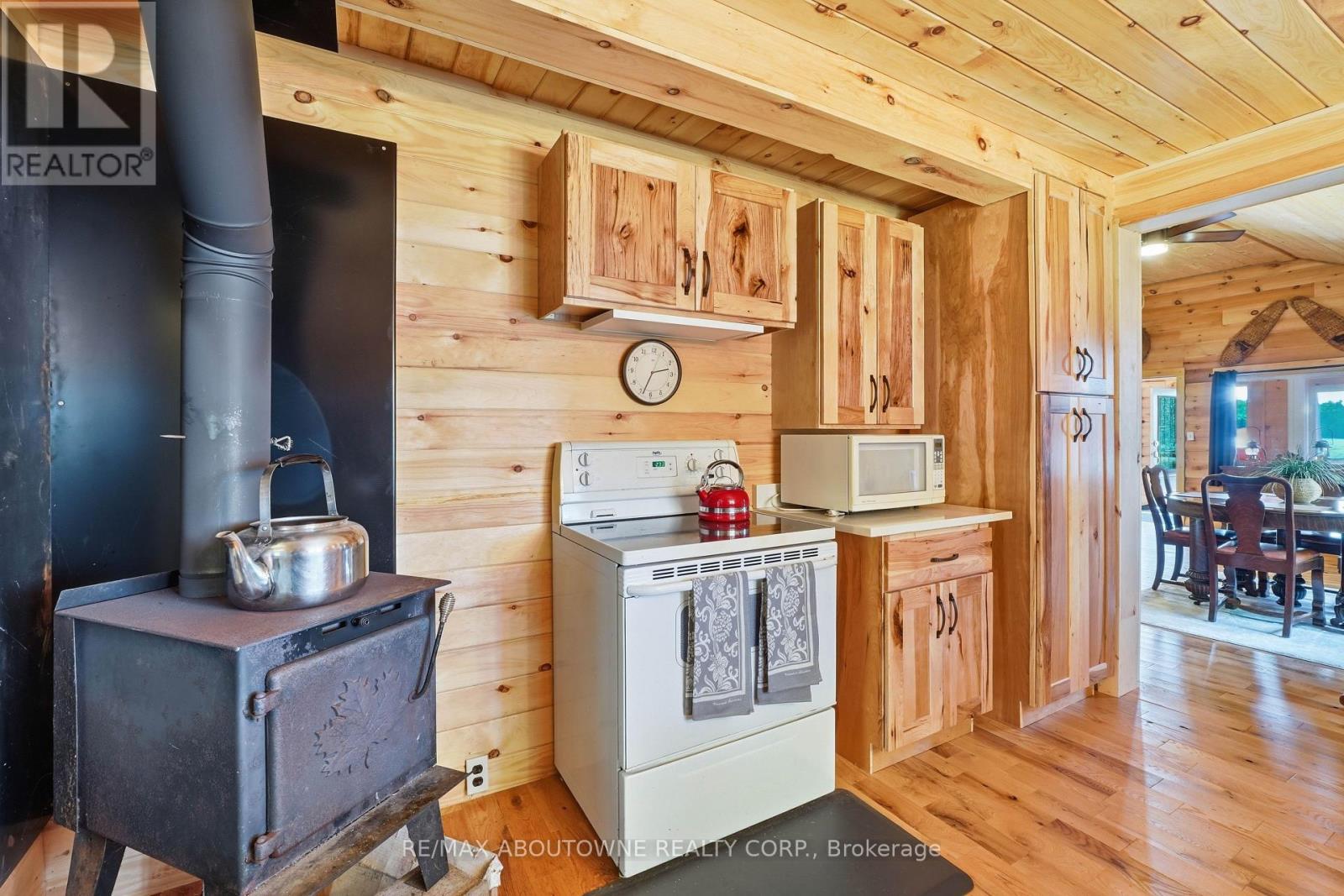 370 FRASER LAKE - 14