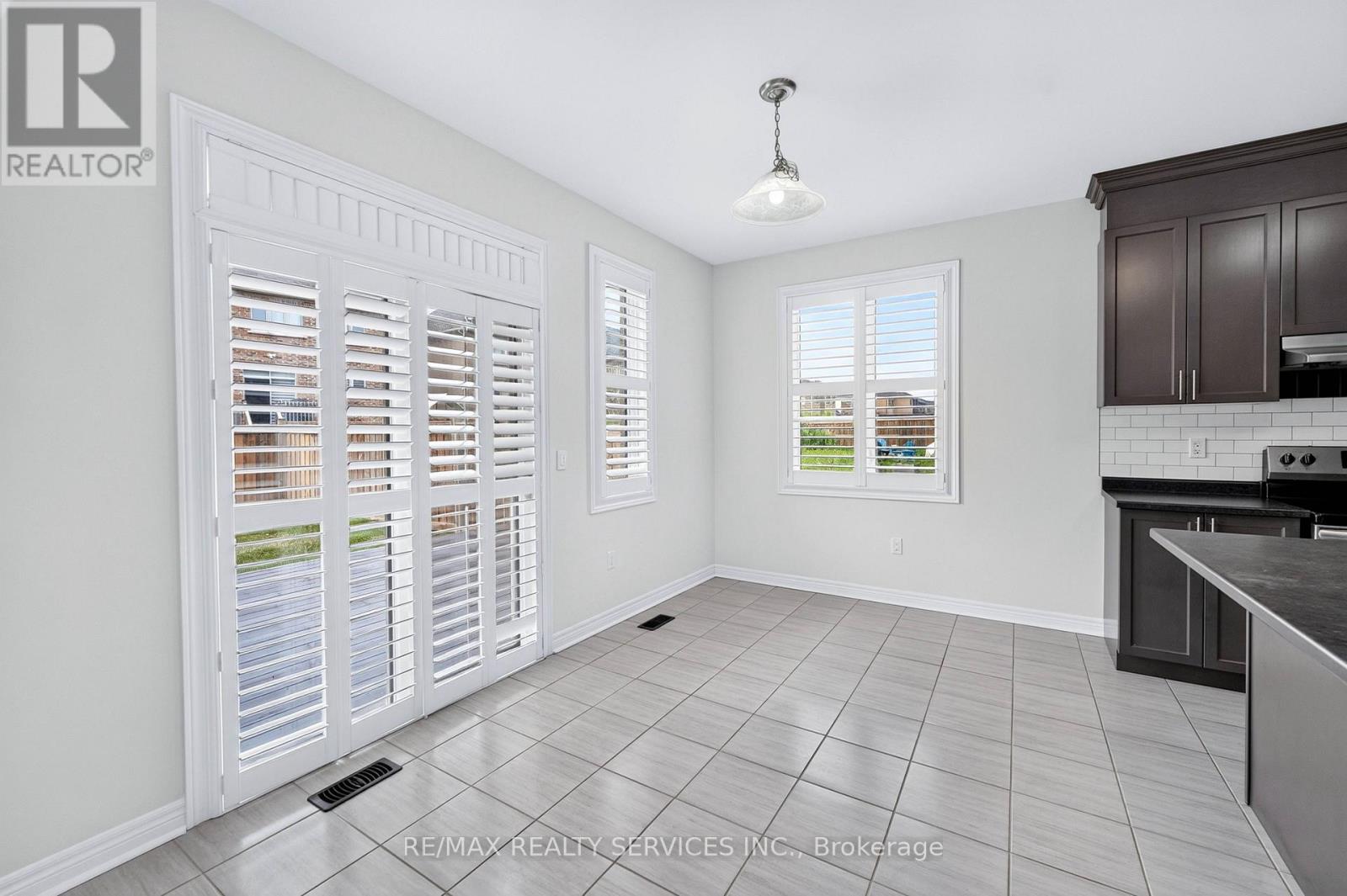 1149 UPPER THAMES DRIVE - 14