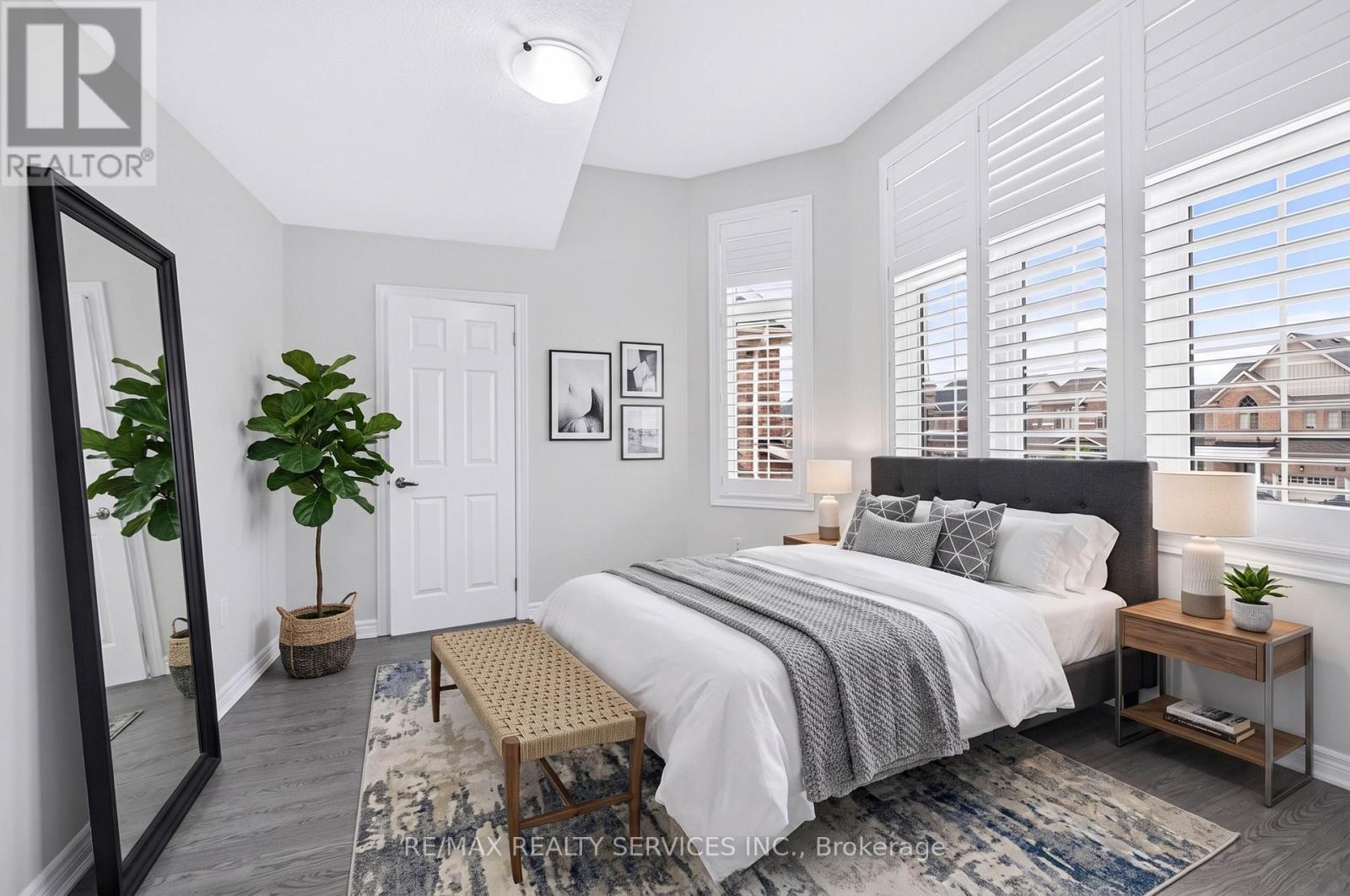 1149 UPPER THAMES DRIVE - 31