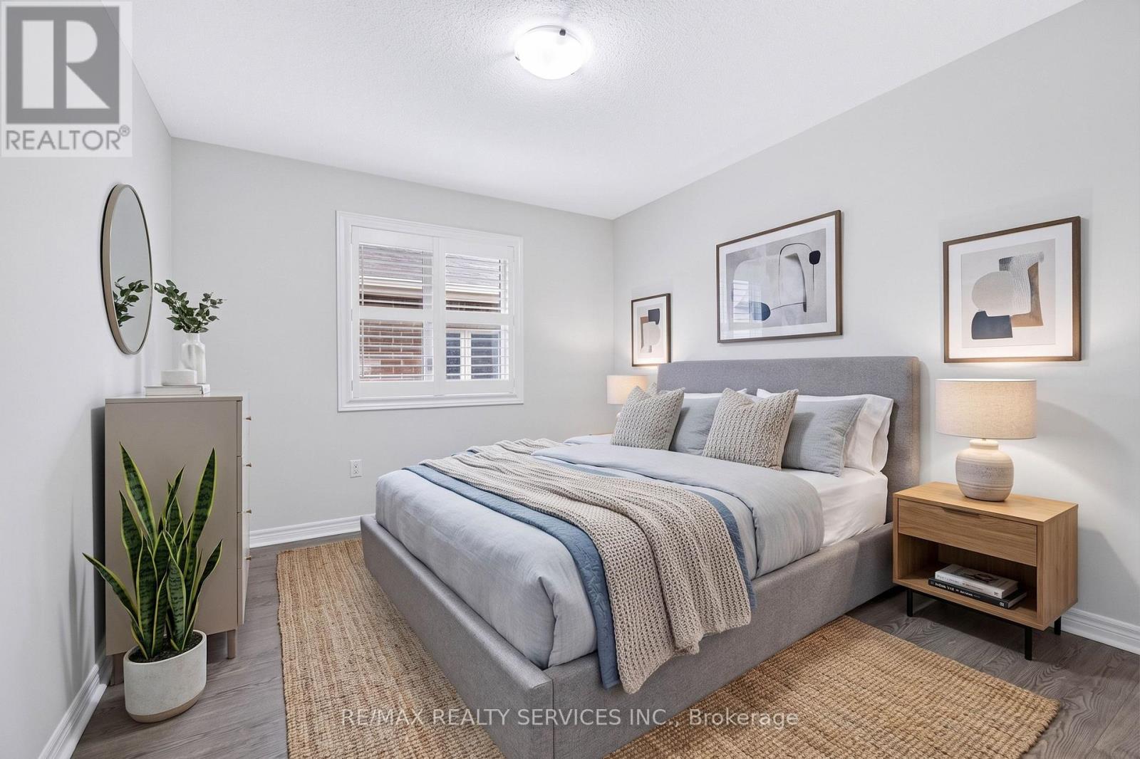 1149 UPPER THAMES DRIVE - 35