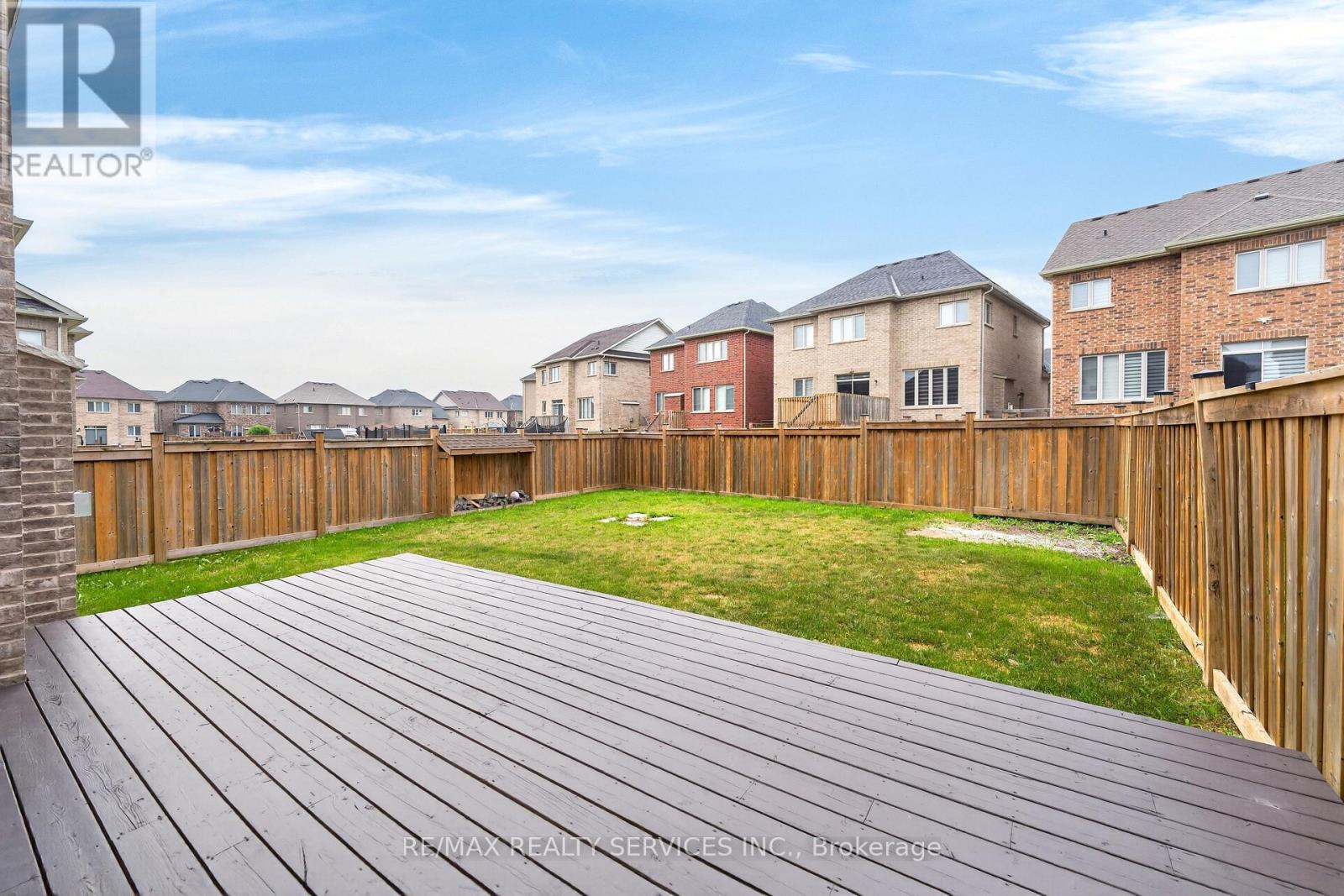 1149 UPPER THAMES DRIVE - 42