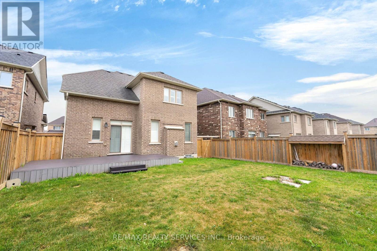 1149 UPPER THAMES DRIVE - 44