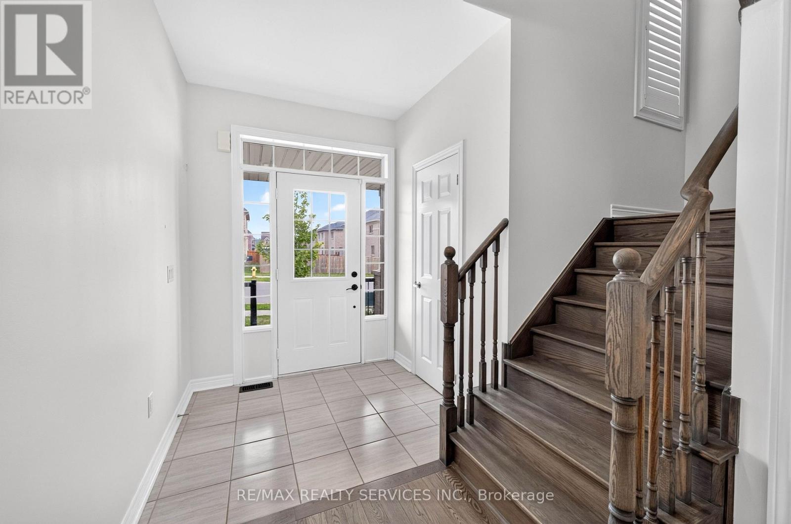 1149 UPPER THAMES DRIVE - 5