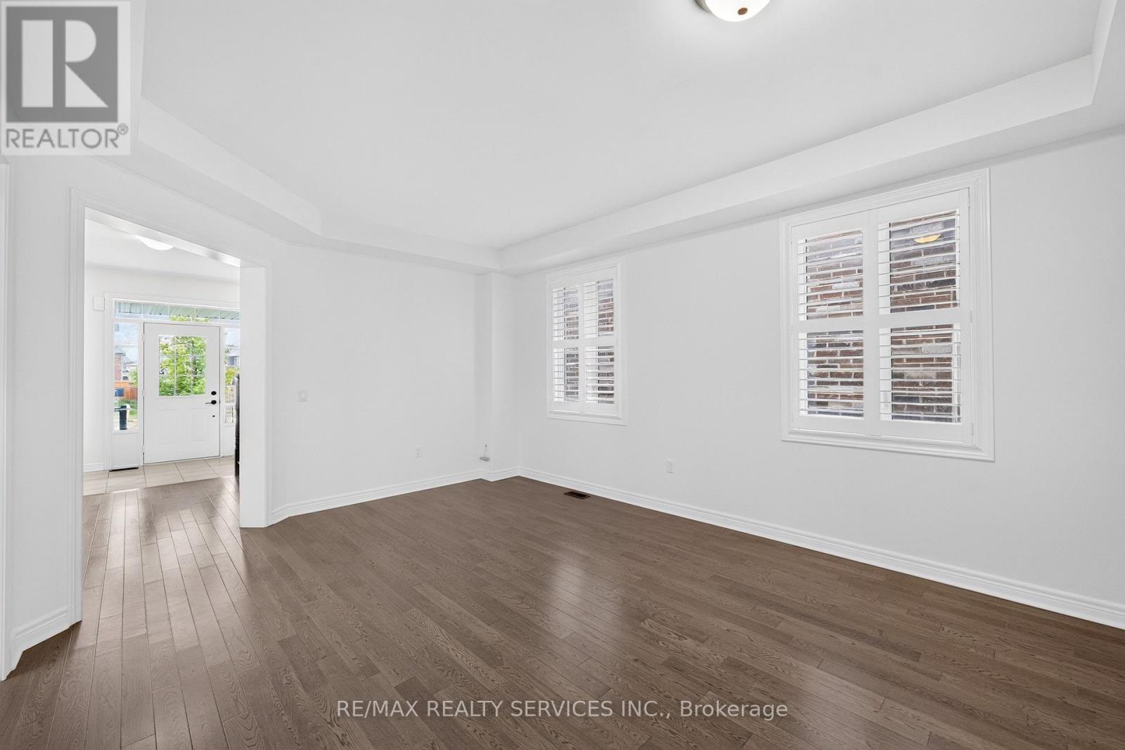 1149 UPPER THAMES DRIVE - 9