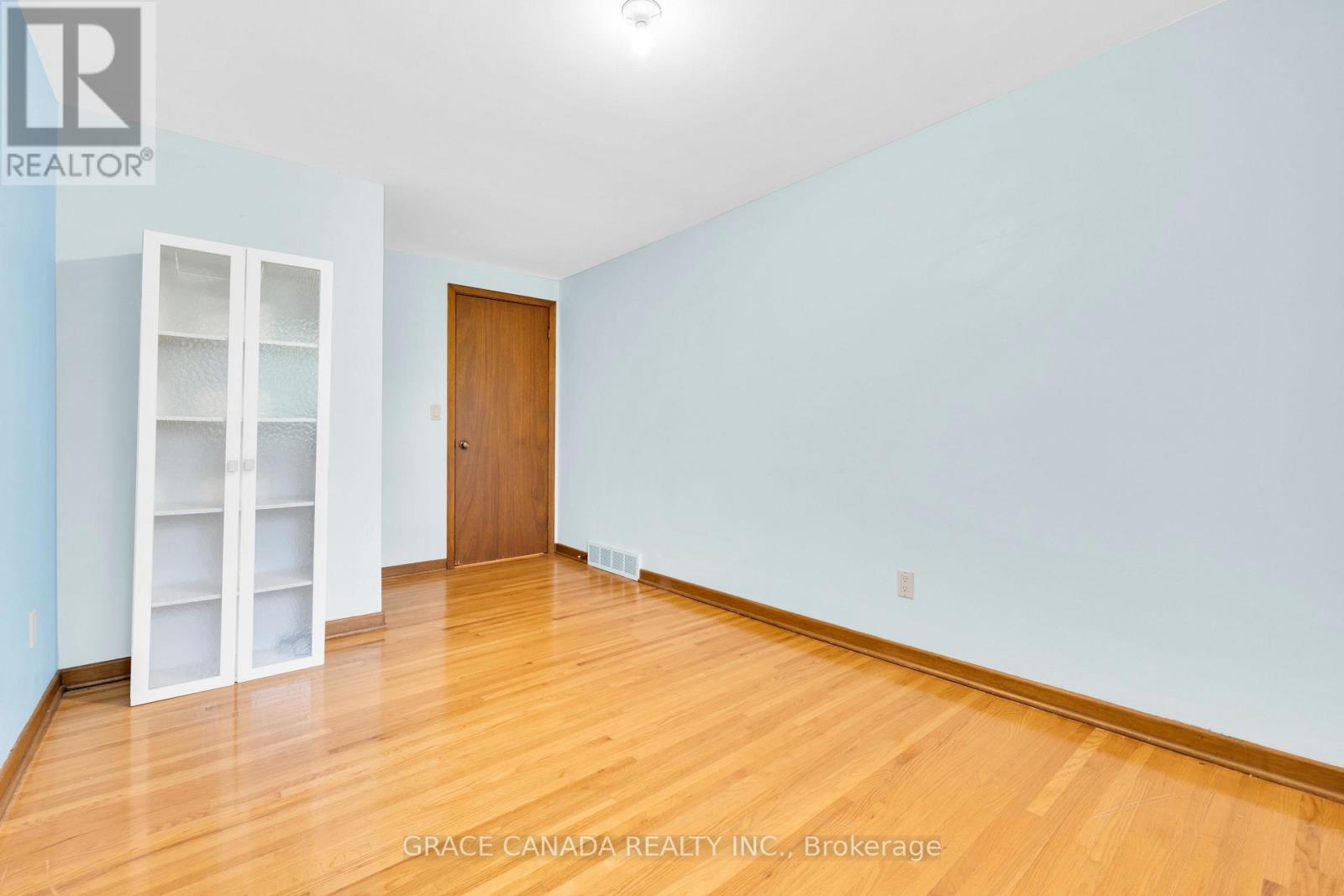4650 - 4666 CABOTO DRIVE - 19