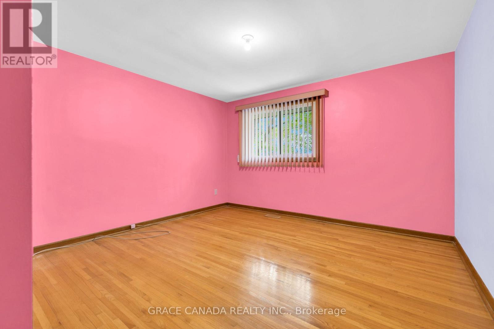 4650 - 4666 CABOTO DRIVE - 21
