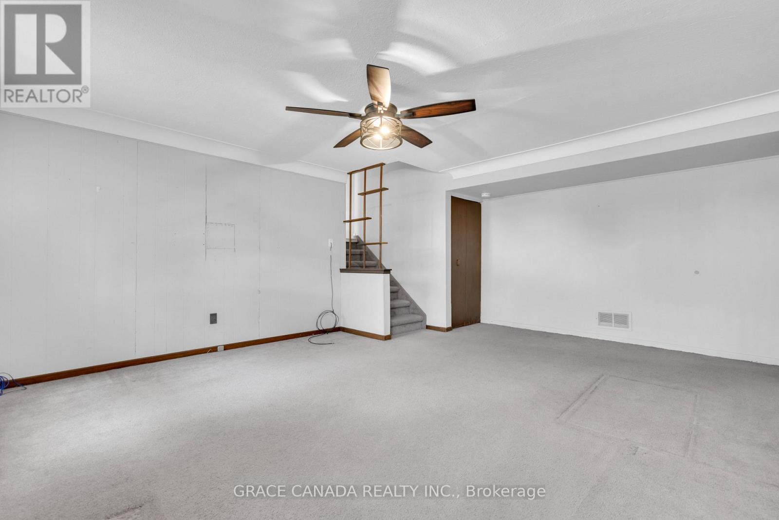 4650 - 4666 CABOTO DRIVE - 25