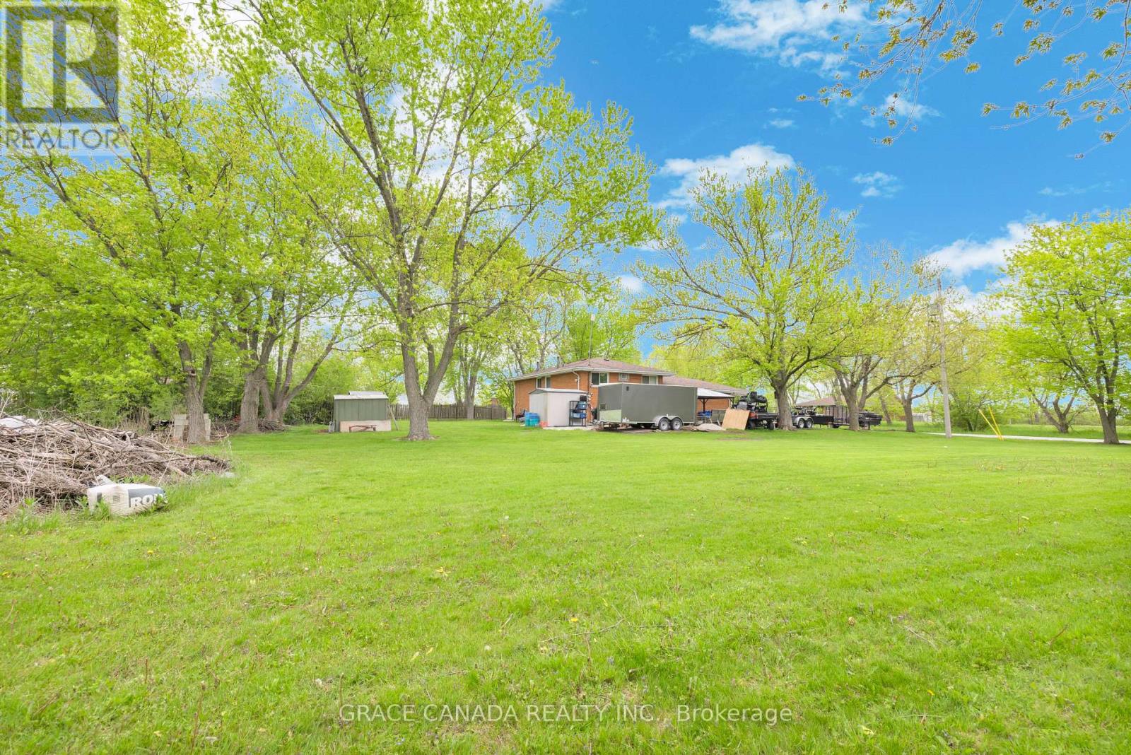 4650 - 4666 CABOTO DRIVE - 33