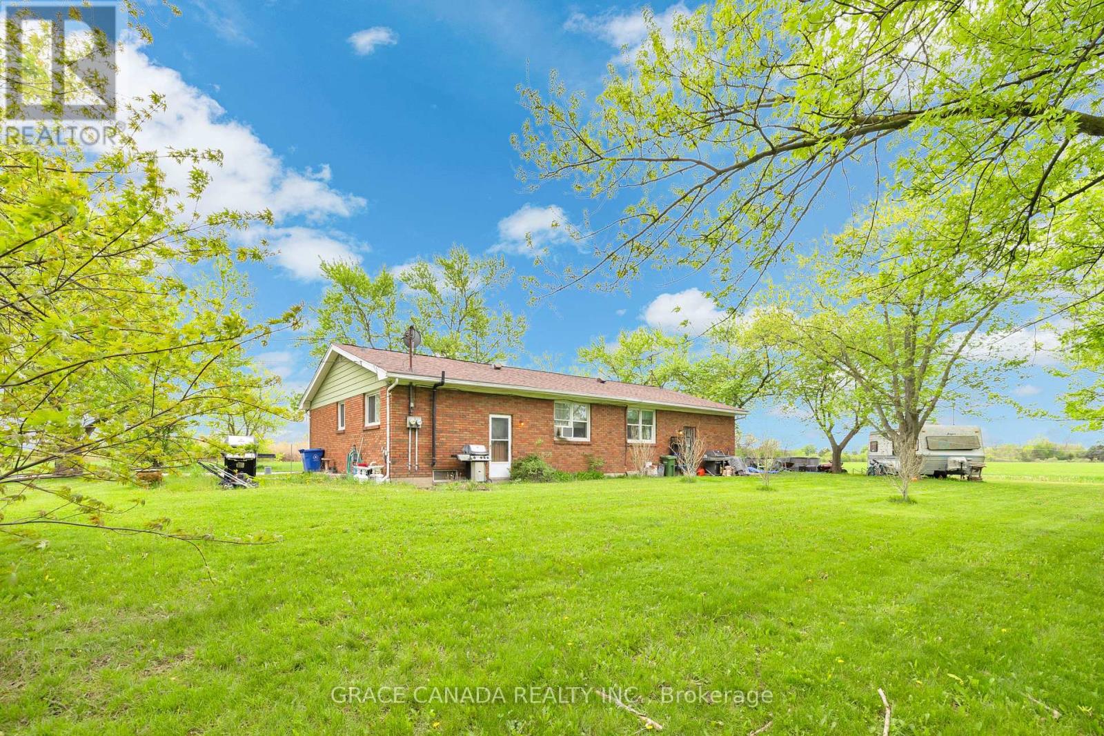 4650 - 4666 CABOTO DRIVE - 34