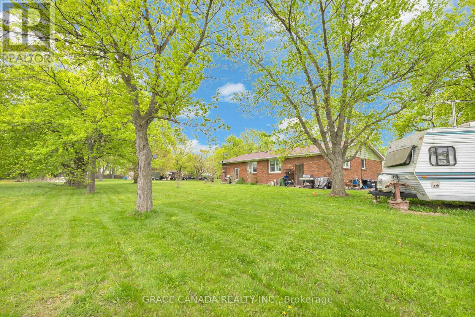 4650 - 4666 CABOTO DRIVE - 36
