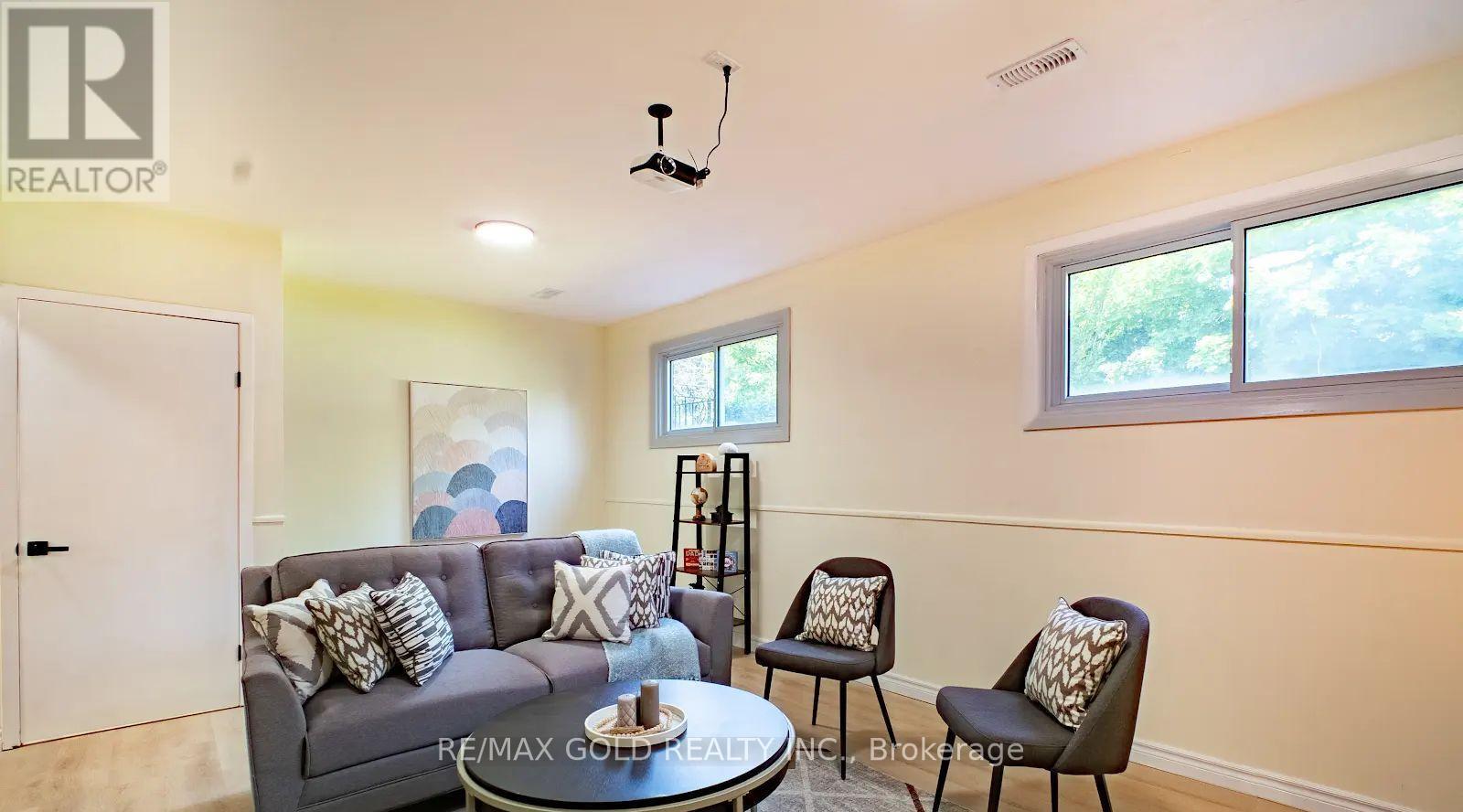 4682 PINEDALE DRIVE - 20