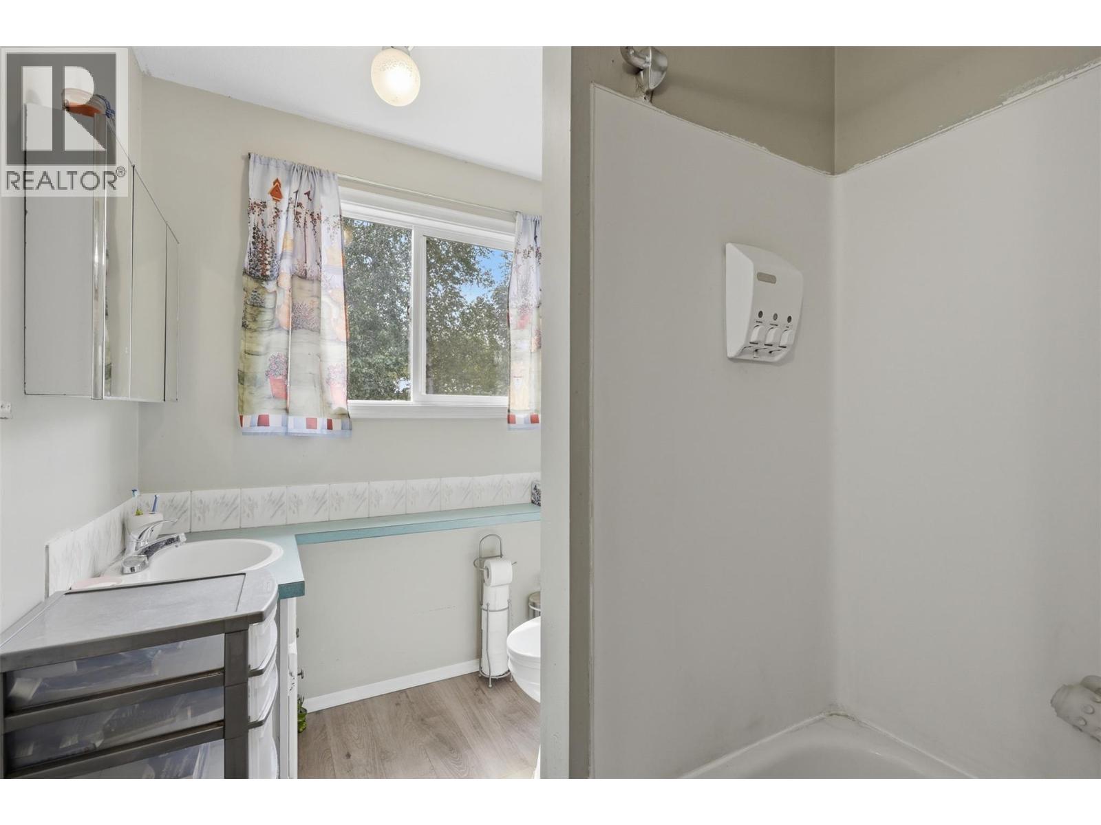 557 Squilax-Turtle Valley Road - 18