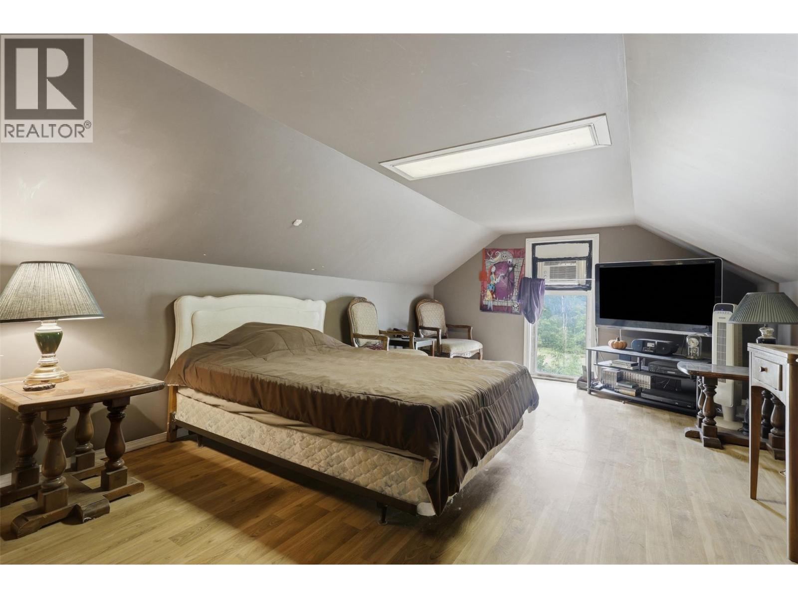 557 Squilax-Turtle Valley Road - 21