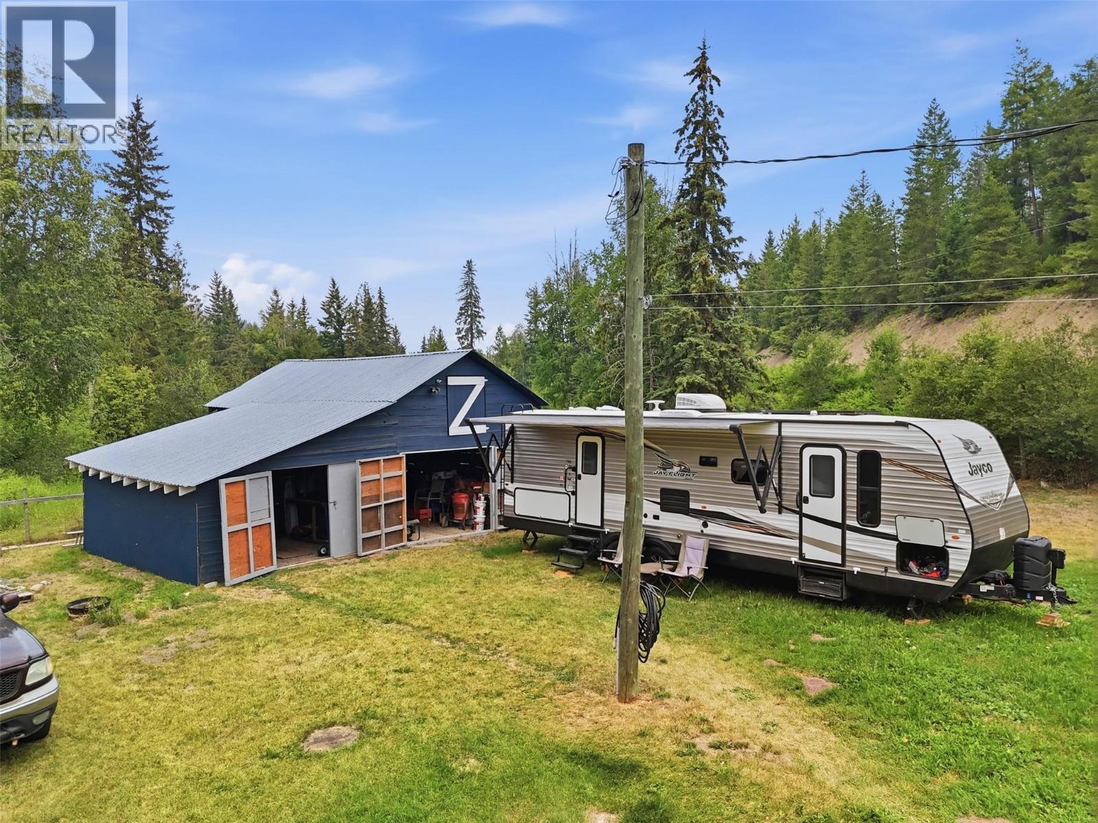 557 Squilax-Turtle Valley Road - 25