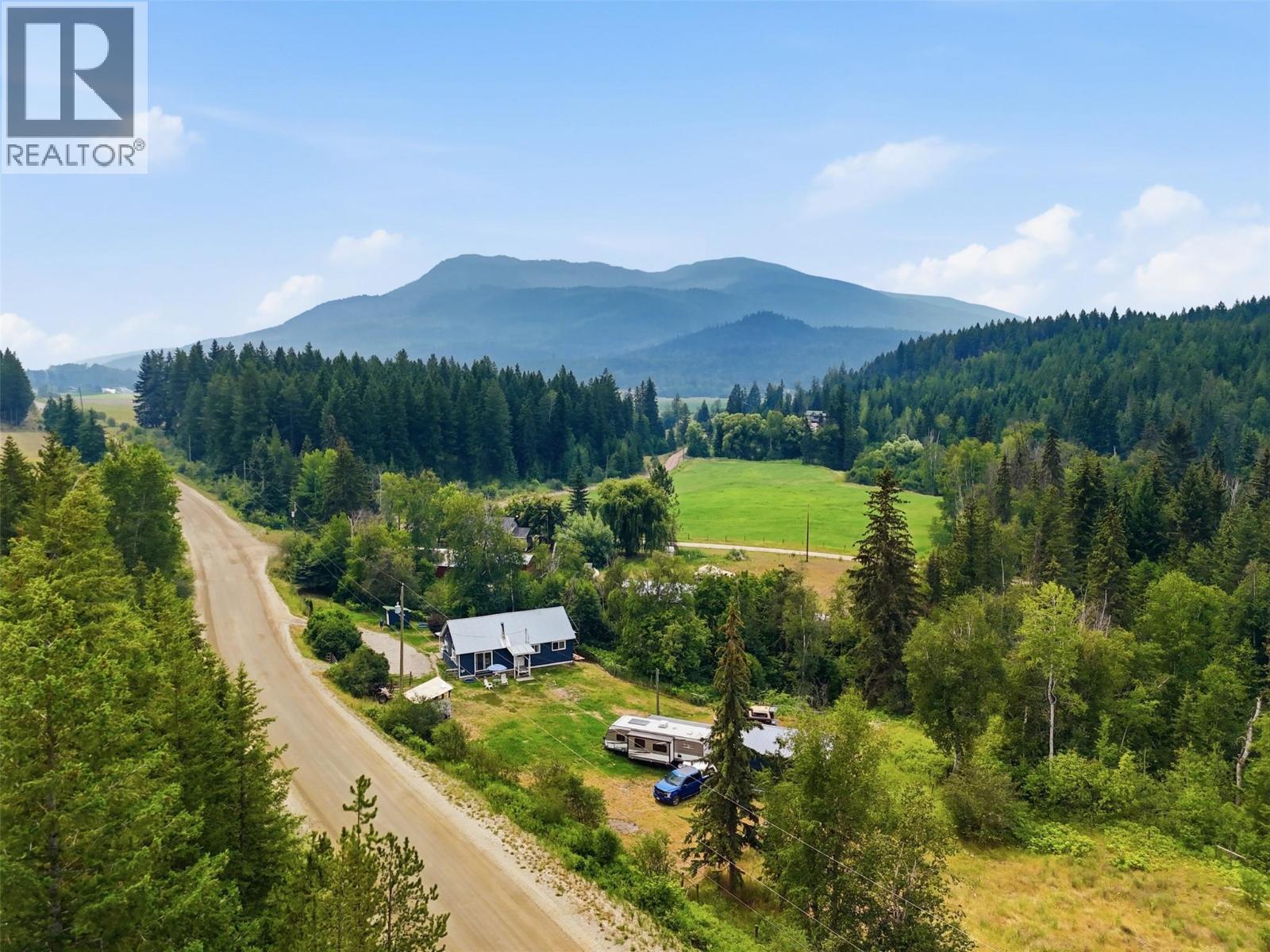 557 Squilax-Turtle Valley Road - 32