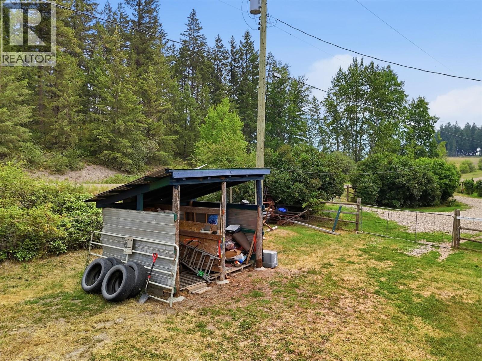 557 Squilax-Turtle Valley Road - 27