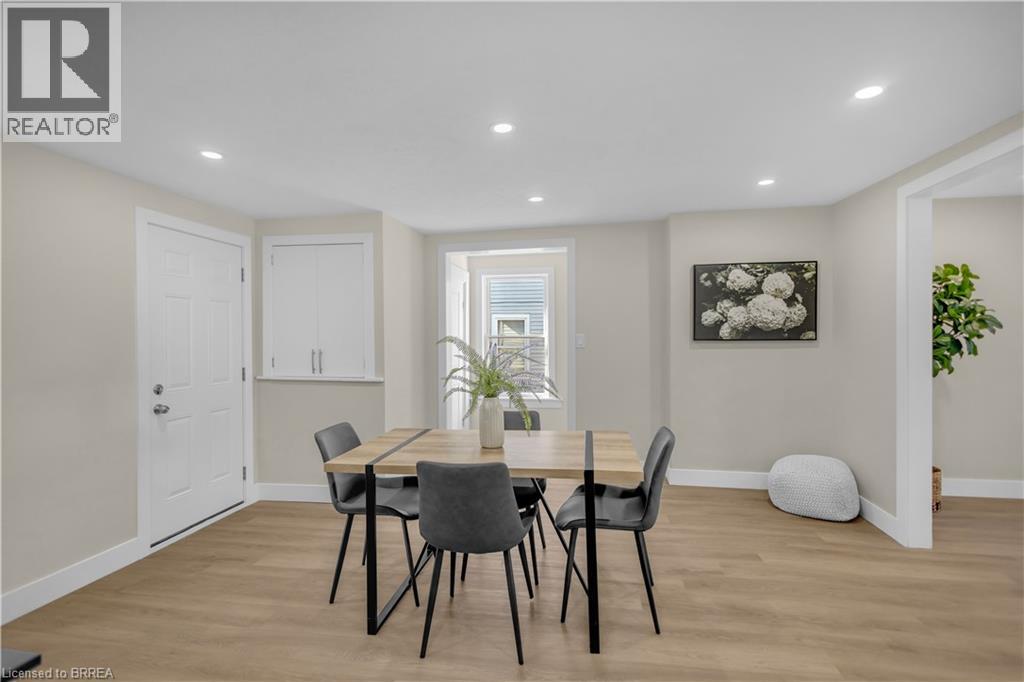 71 KENT Street N - 11