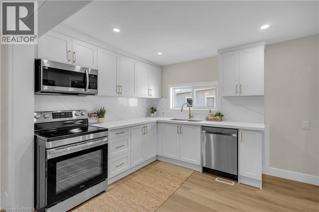 71 KENT Street N - 14