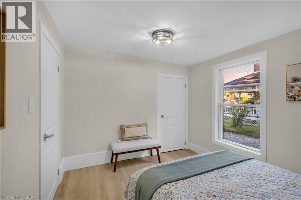 71 KENT Street N - 18
