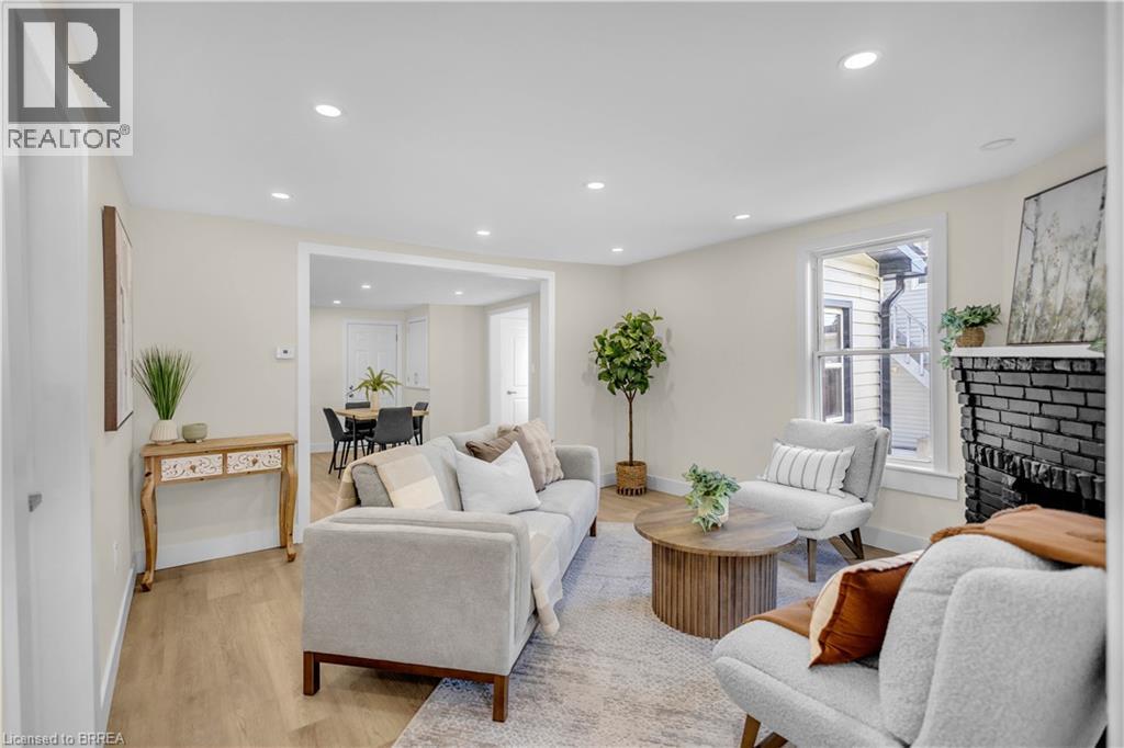 71 KENT Street N - 5