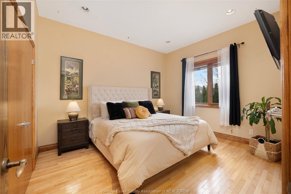 4648 JENKELA COURT - 15