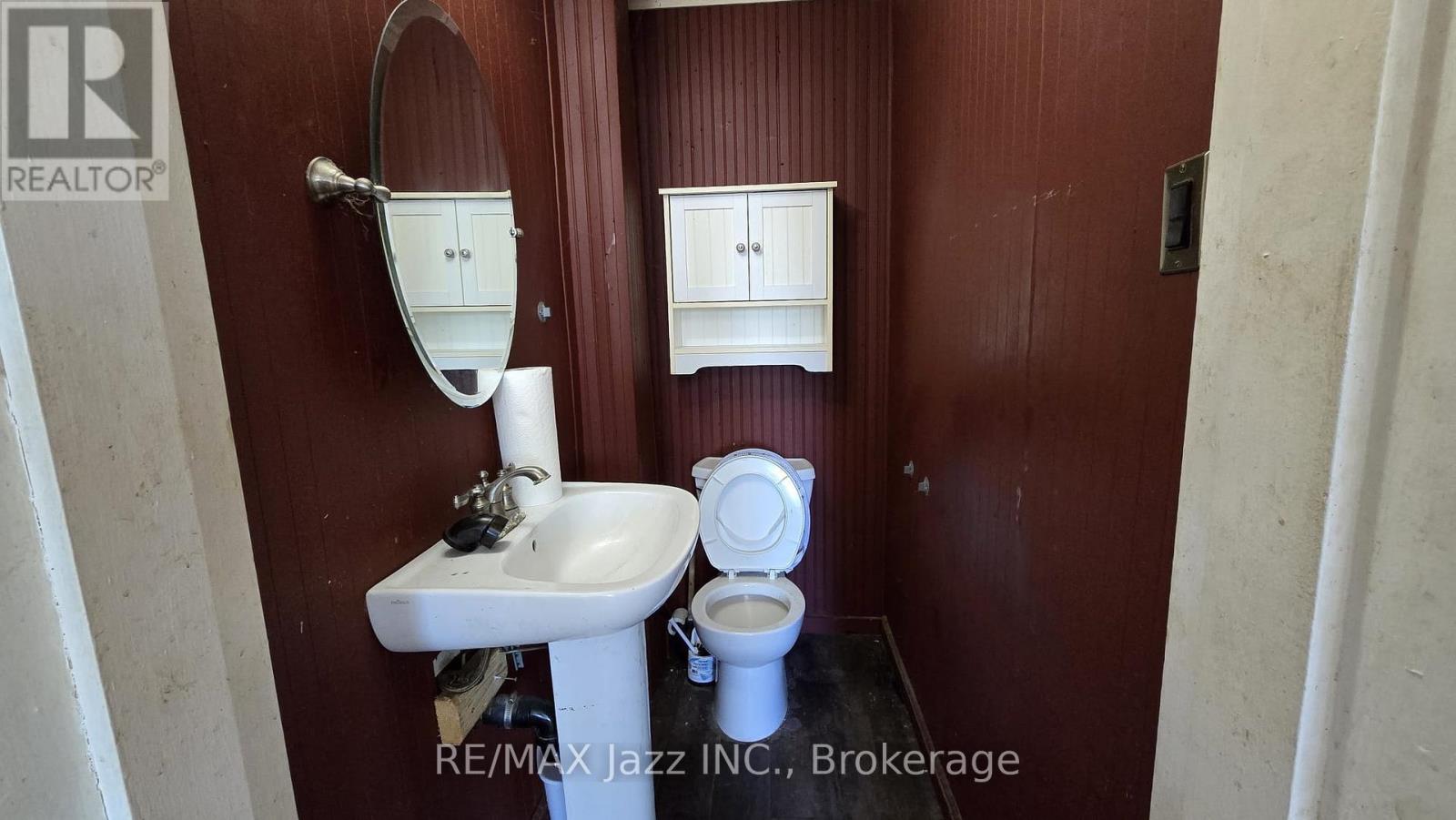 629 BROWN STREET - 15