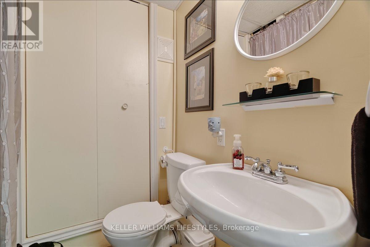 4350 BLUEPOINT DRIVE - 23