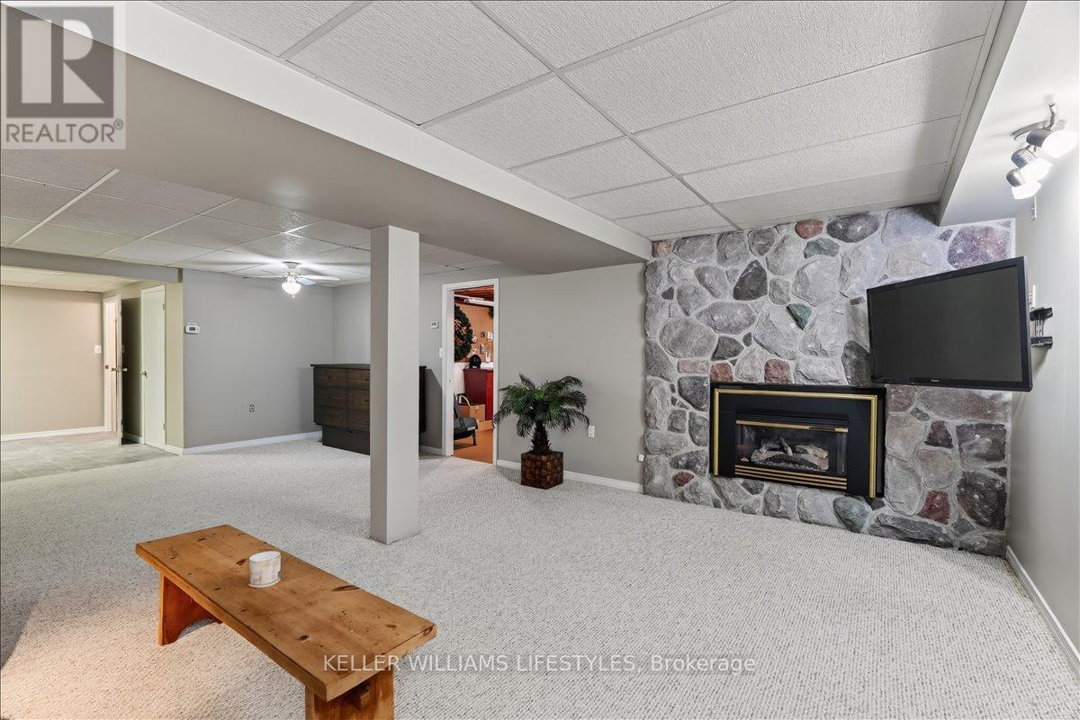 4350 BLUEPOINT DRIVE - 25