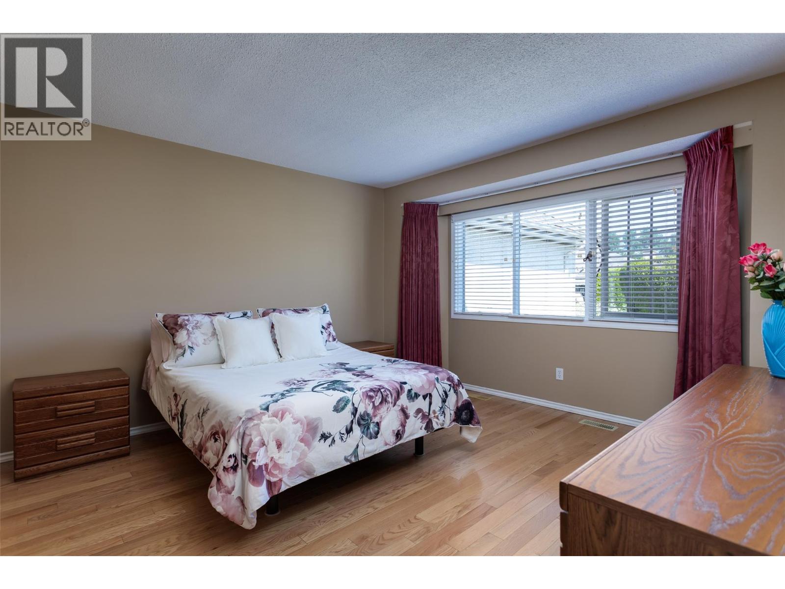 #16 950 Lanfranco Road - 21