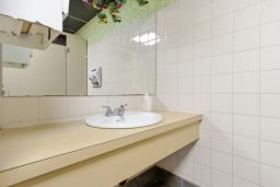 7727  85 St, Edmonton, AB T6C3B4 Photo 31